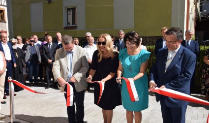 DOM WCZASÓW DZIECIĘCYCH DLA DZIECI W SOKOŁOWSKU