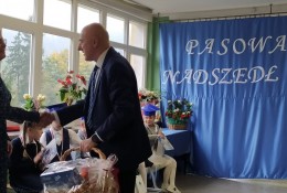 Pasowanie na ucznia - zdjęcie 1 